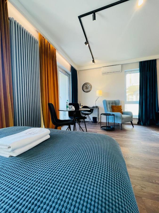 Apartment Zlota 15-lotnicza Street *